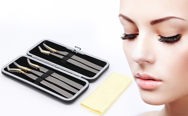 beauty tweezers